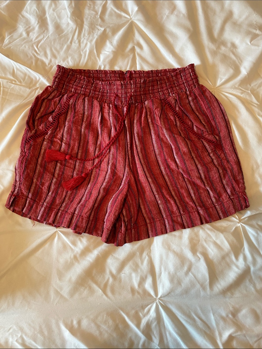 Briggs New York Red Striped Smocked Waist Women’s Shorts